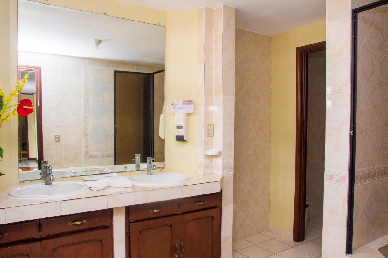 Hotel Fotherhouse サンサルバドル エクステリア 写真